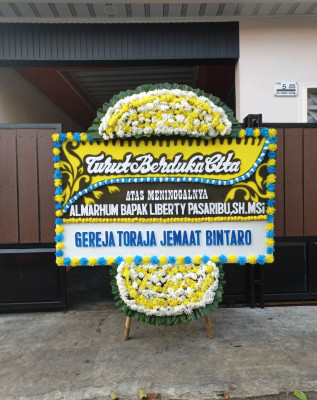Papan Bunga Duka di Amahusu