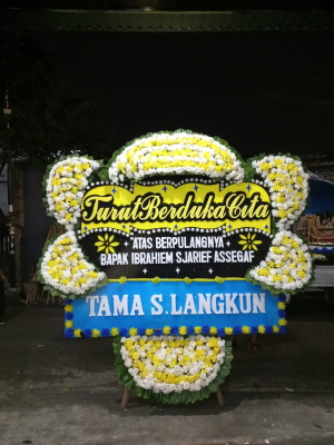 Papan Bunga Duka di Amahusu